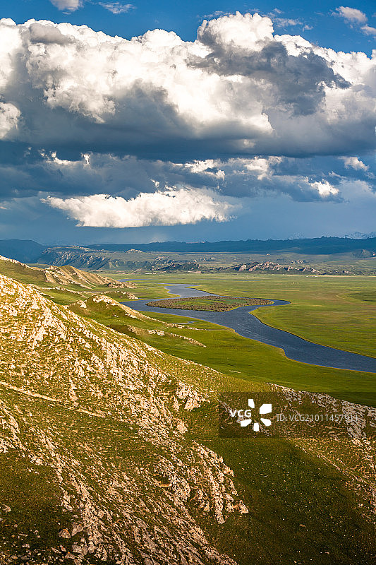 新疆巴音布鲁克草原风光图片素材