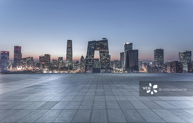 北京国贸建筑和路面图片素材