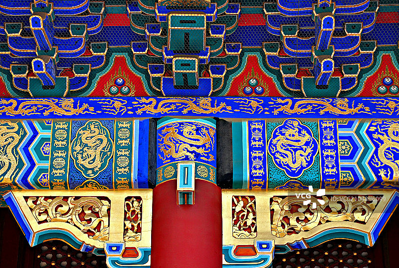 北京颐和园仁寿殿金漆彩绘图片素材