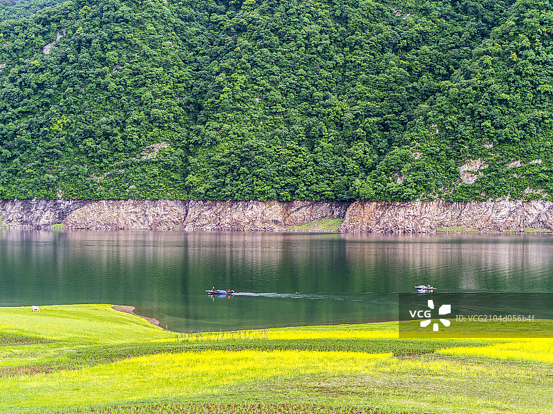 美丽村庄-绿江村图片素材