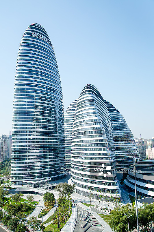 白天的望京SOHO建筑风光图片素材