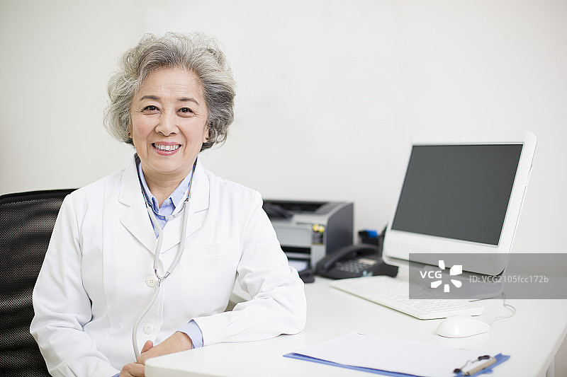 老医师肖像图片素材