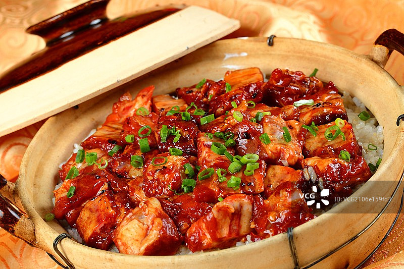 豆豉排骨煲仔饭图片素材
