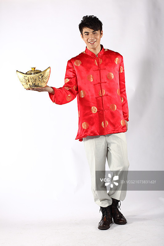 穿唐装拜年的男人图片素材