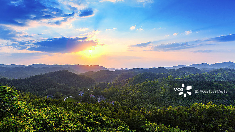 大山蓝天高山蓝天图片素材