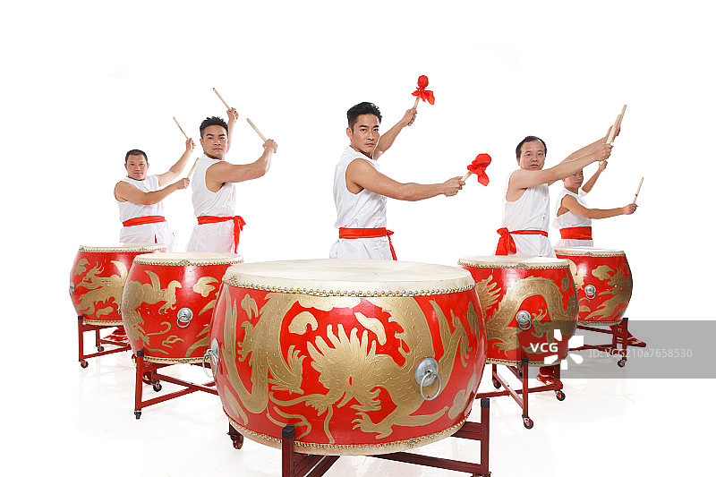 表演者在击鼓图片素材