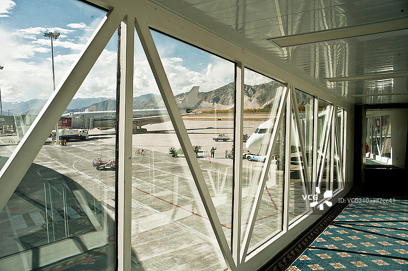 飞机登机仓图片素材