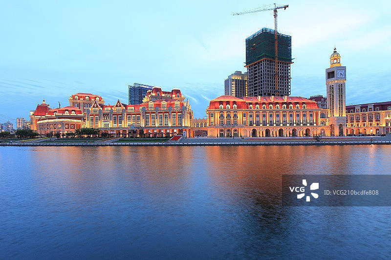 天津市津湾广场及海河风光图片素材