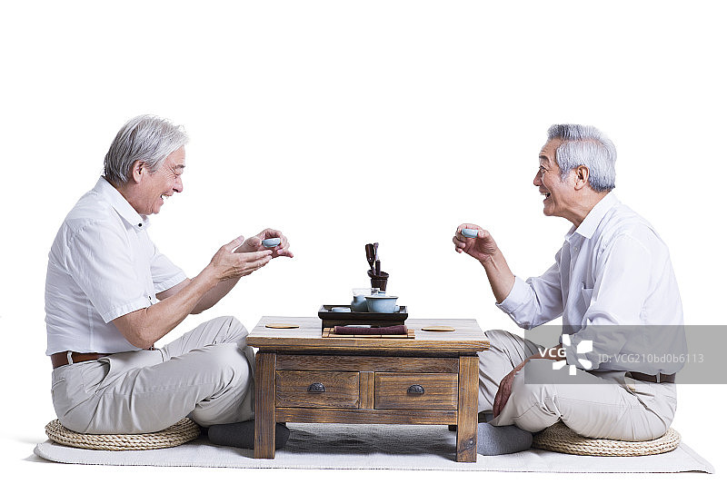 老年朋友喝茶图片素材