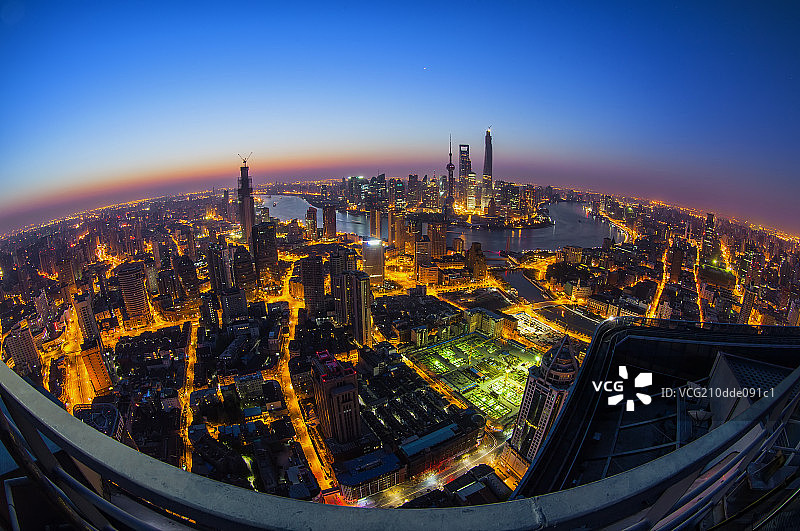 清晨日出俯瞰上海图片素材