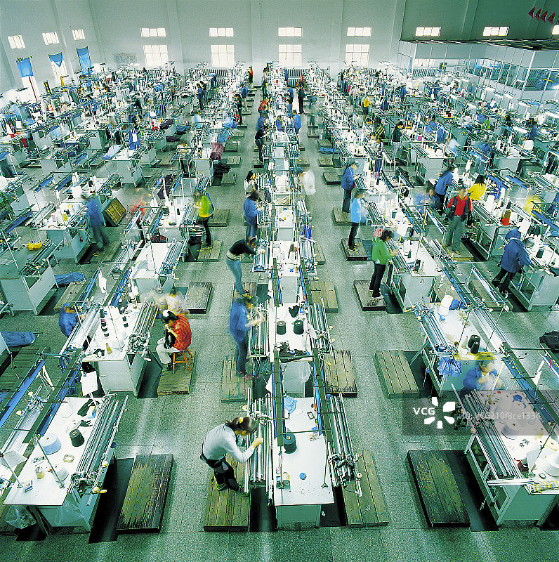 制衣工厂车间流水线图片素材