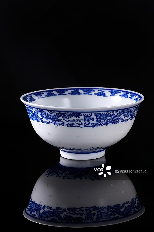 青花瓷碗图片素材