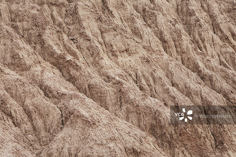 石化林国家公园内彩绘沙漠岩层俯视视角图片素材