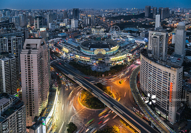 俯瞰厦门明发莲坂国贸图片素材