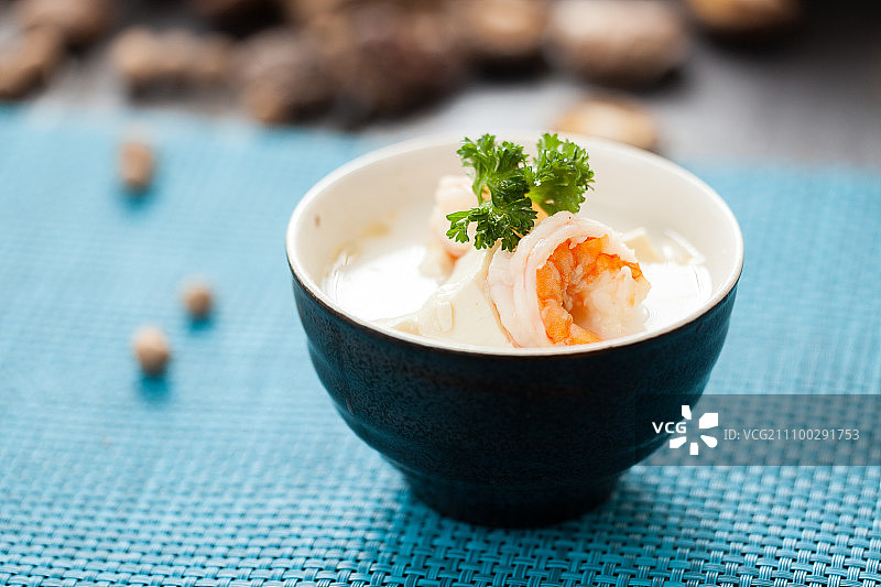 虾仁豆腐汤图片素材