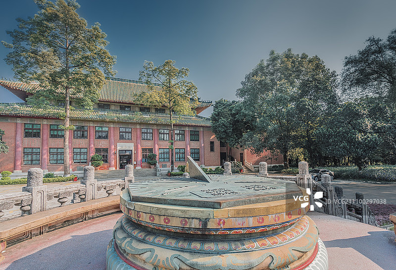 广州华南理工大学日晷图片素材