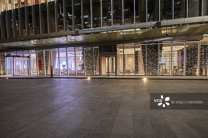 奢侈品旗舰店门前广场地面图片素材