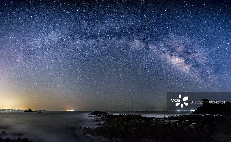 漳州滨海古火山口银河拱桥图片素材