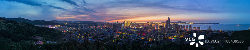 烟台芝罘区夜晚全景图片素材
