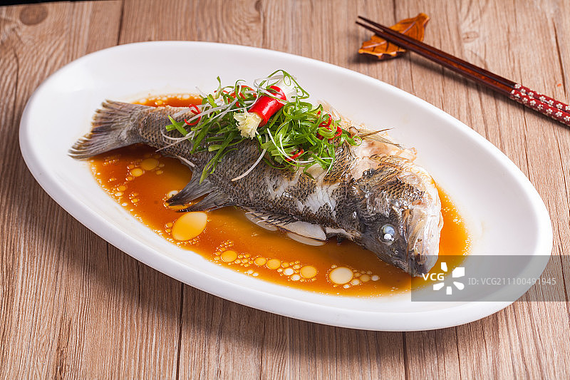 清蒸鲈鱼图片素材