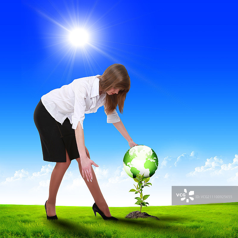 年轻女孩与环保标志插画图片素材