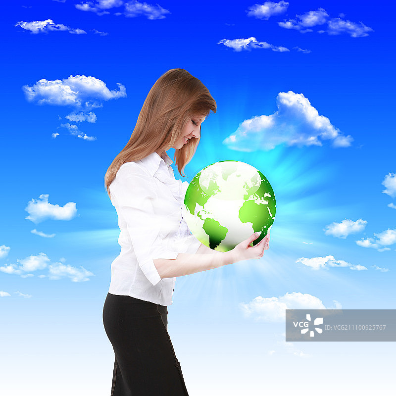 年轻女孩与环保标志插画图片素材