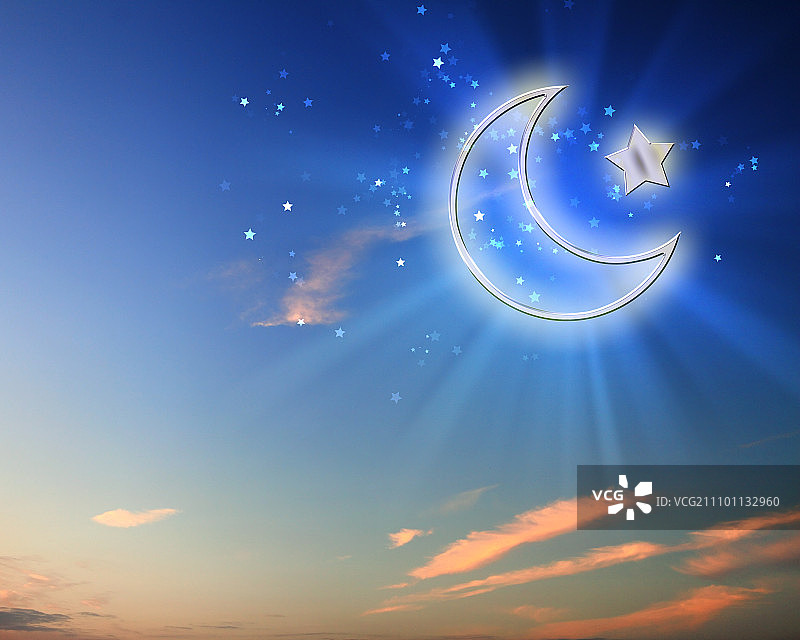 伊斯兰宗教的象征，背景是明亮多云的天空图片素材