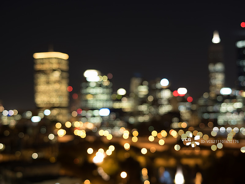 夜 শহরের生活：模糊的散景灯光图片素材
