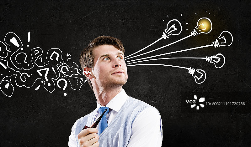 果断的决策能力，深思熟虑的商人图片素材