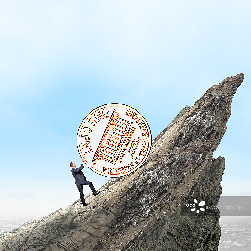 货币概念：商人滚动一美分硬币图片素材