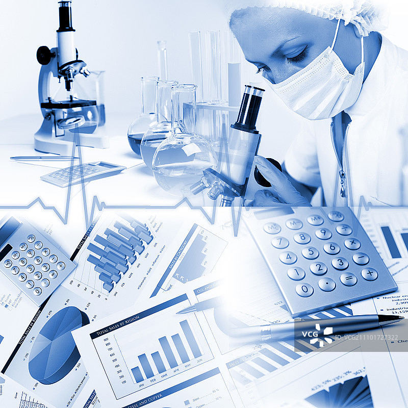在实验室使用科学设备工作的医生图片素材