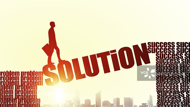 日出时在悬崖上的解决方案桥上奔跑的商人轮廓图片素材