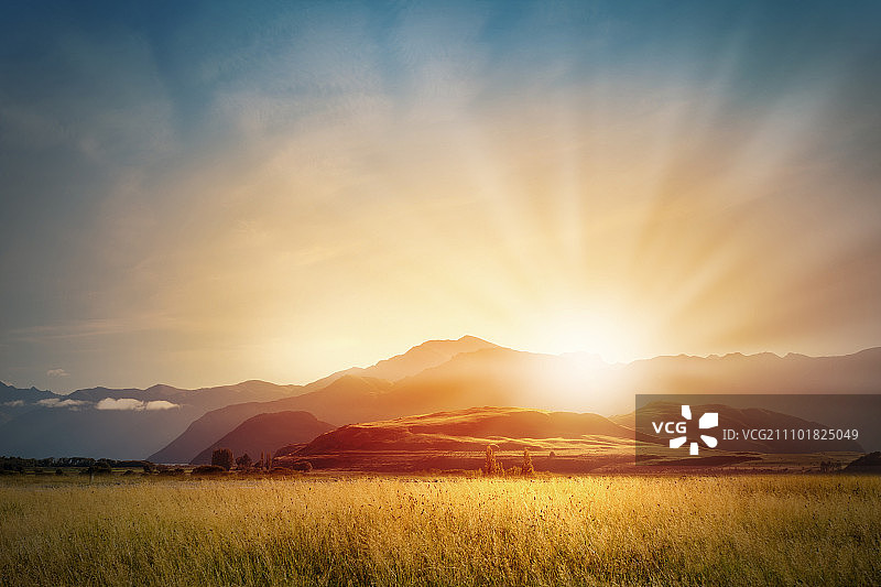 山顶日出自然风光图片素材