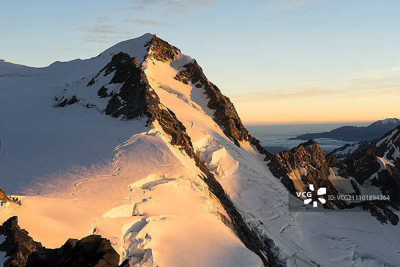雪山，雪山景观与湛蓝天空图片素材
