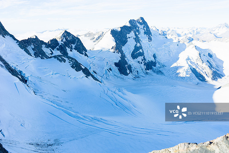 雪山，雪山景观与湛蓝天空图片素材