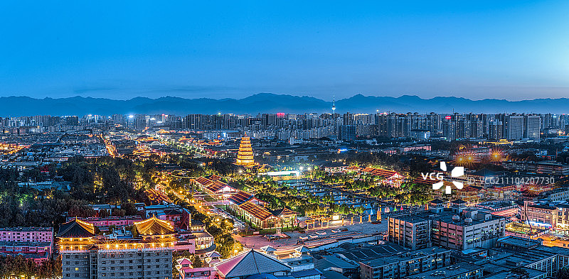 西安大雁塔广场夜景图片素材