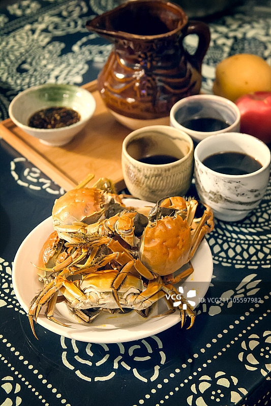 老酒河蟹图片素材