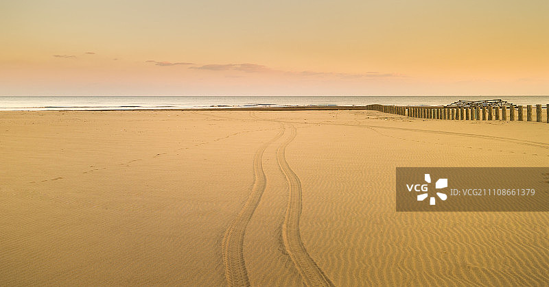 河北昌黎翡翠岛沙滩车赛道图片素材