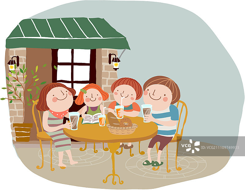 家人在阳台上用餐图片素材