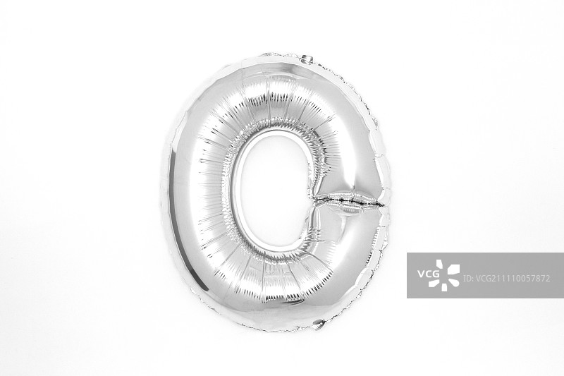 文字“O”中的银色气球图片素材