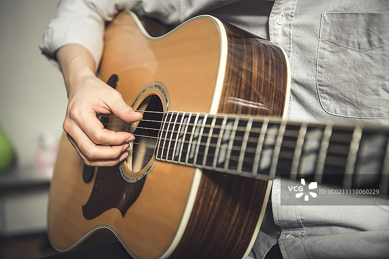 手弹吉他图片素材