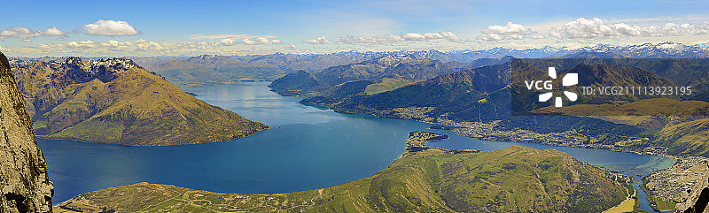 新西兰瓦卡蒂普湖的山景图片素材