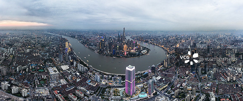 陆家嘴黄浦江全景图片素材