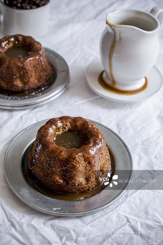 太妃糖布丁配焦糖酱图片素材