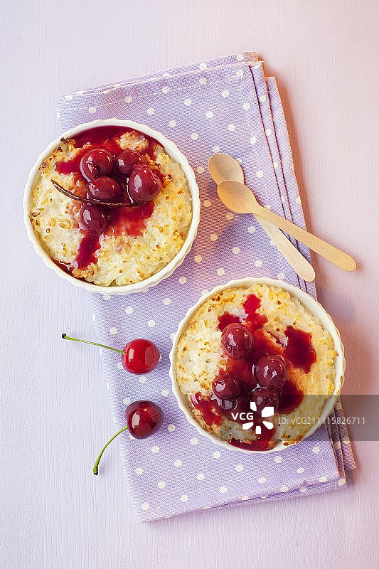 酸樱桃米布丁图片素材