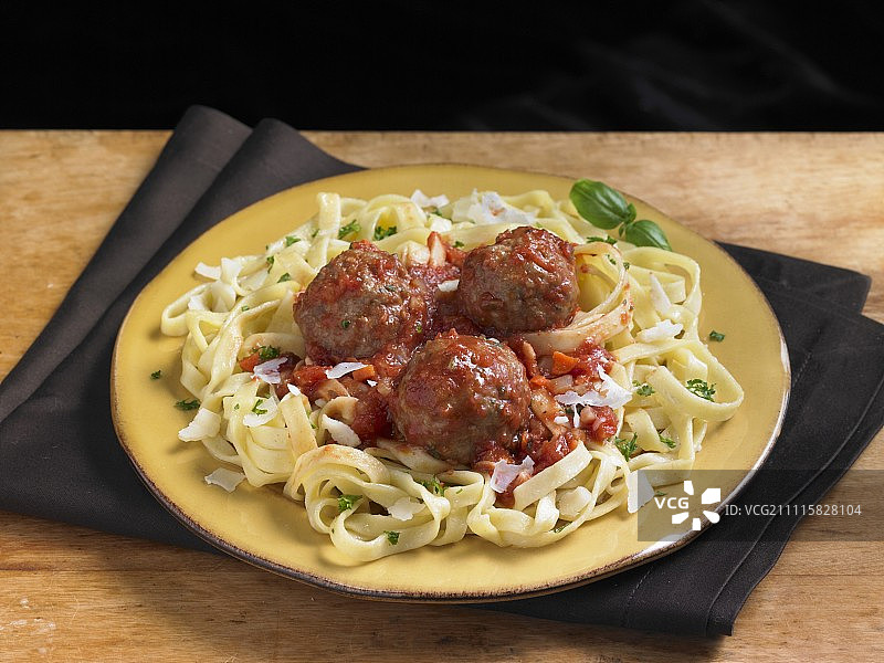 肉丸意大利宽面图片素材