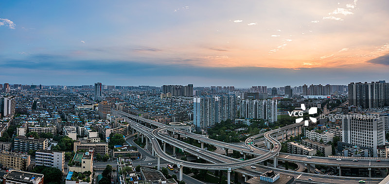 傍晚的成都营门口立交图片素材