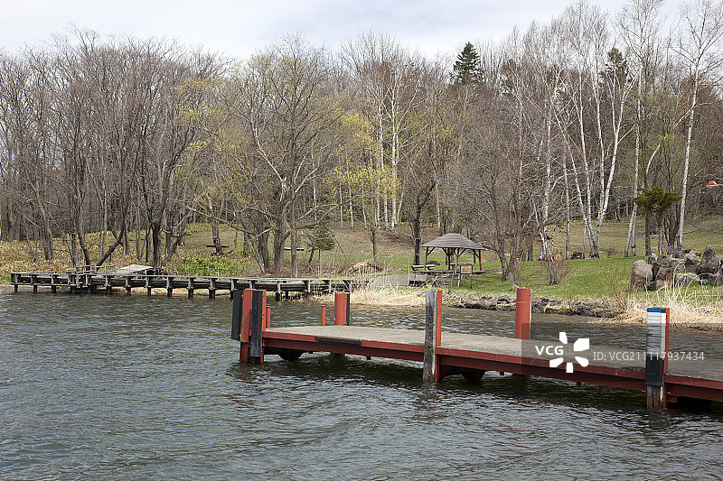 日本北海道钏路阿寒国立公园阿寒湖码头图片素材