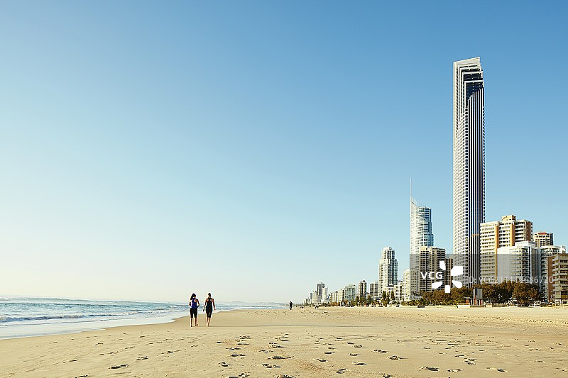 海滩与高楼图片素材
