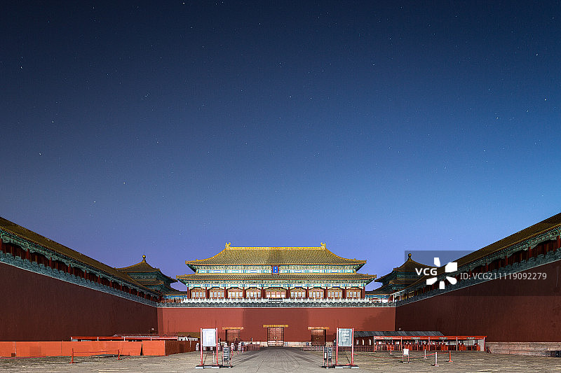 星空下的北京地标旅游目的地紫禁城故宫午门夜景图片素材